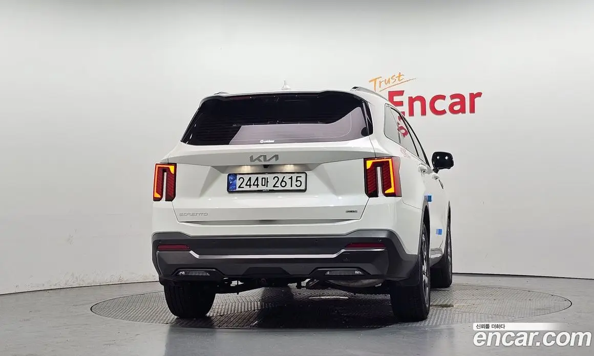 Kia Sorento 2024 1.6 автомат (гидро), фото 4 Kia Sorento 2024 1.6 автомат (гидро), фото 4