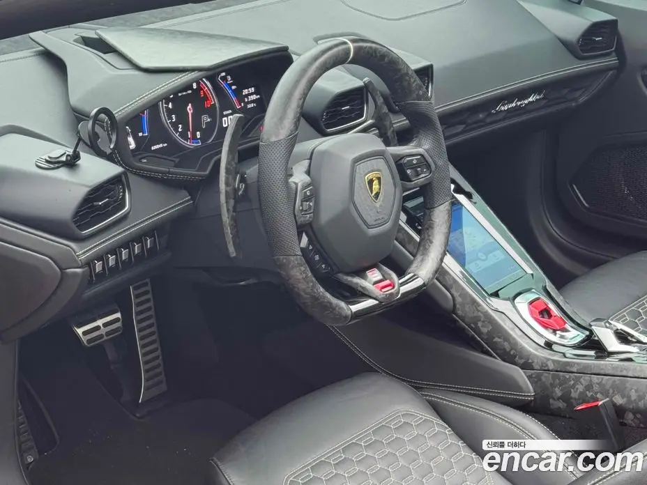 Lamborghini Huracan 2018 5.2 автомат (гидро), фото 16 Lamborghini Huracan 2018 5.2 автомат (гидро), фото 16