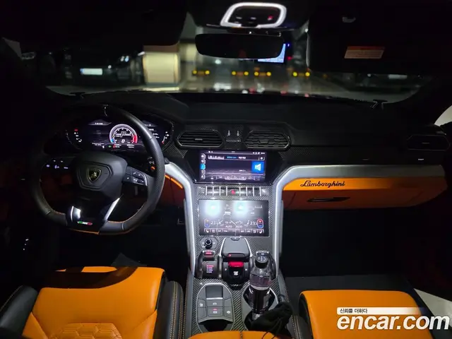 Lamborghini Urus 2020 4.0 автомат (гидро), миниатюра 12