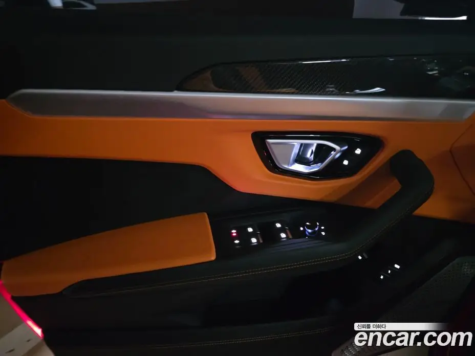 Lamborghini Urus 2020 4.0 автомат (гидро), фото 10 Lamborghini Urus 2020 4.0 автомат (гидро), фото 10