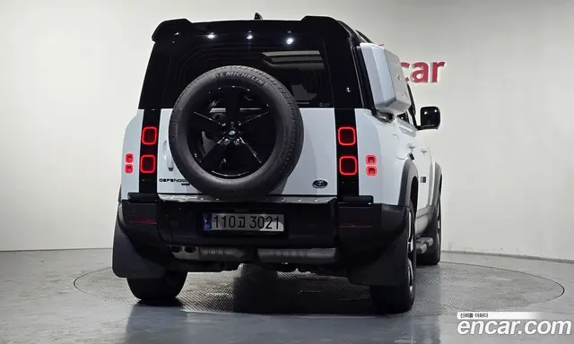 Land Rover Defender 2022 3.0 автомат (гидро), миниатюра 4 Land Rover Defender 2022 3.0 автомат (гидро), миниатюра 4