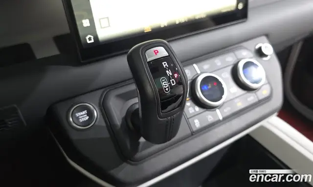 Land Rover Defender 2024 2.0 автомат (гидро), миниатюра 12
