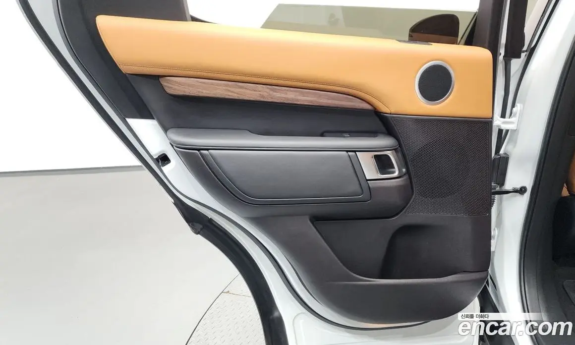 Land Rover Discovery 2019 3.0 автомат (гидро), фото 15 Land Rover Discovery 2019 3.0 автомат (гидро), фото 15