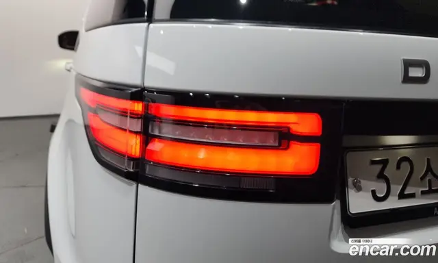 Land Rover Discovery 2019 3.0 автомат (гидро), миниатюра 9 Land Rover Discovery 2019 3.0 автомат (гидро), миниатюра 9