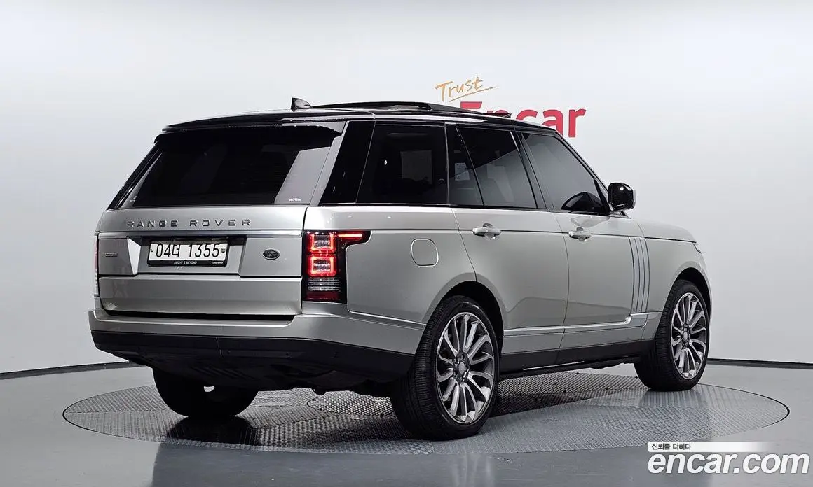 Land Rover Range Rover 2017 4.4 автомат (гидро), фото 2 Land Rover Range Rover 2017 4.4 автомат (гидро), фото 2