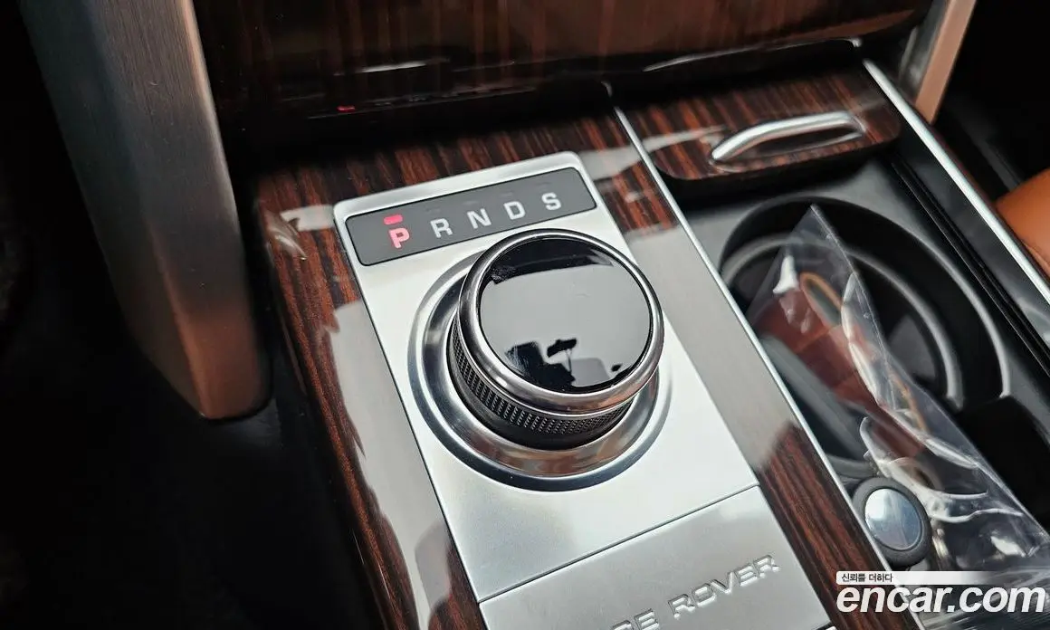 Land Rover Range Rover 2017 4.4 автомат (гидро), фото 12 Land Rover Range Rover 2017 4.4 автомат (гидро), фото 12