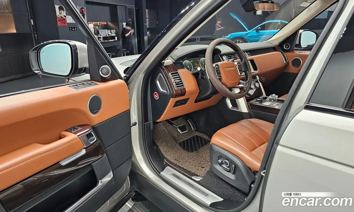Land Rover Range Rover 2017 4.4 автомат (гидро), фото 13 Land Rover Range Rover 2017 4.4 автомат (гидро), фото 13