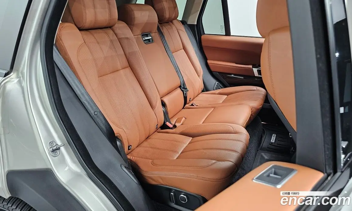 Land Rover Range Rover 2017 4.4 автомат (гидро), фото 17 Land Rover Range Rover 2017 4.4 автомат (гидро), фото 17