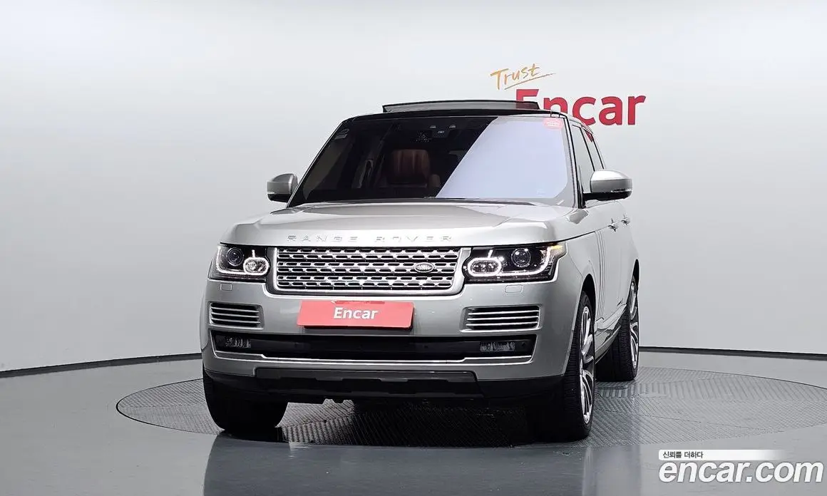 Land Rover Range Rover 2017 4.4 автомат (гидро), фото 3 Land Rover Range Rover 2017 4.4 автомат (гидро), фото 3