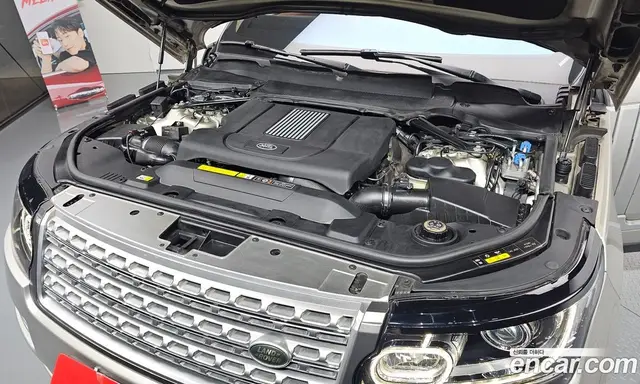 Land Rover Range Rover 2017 4.4 автомат (гидро), миниатюра 6 Land Rover Range Rover 2017 4.4 автомат (гидро), миниатюра 6