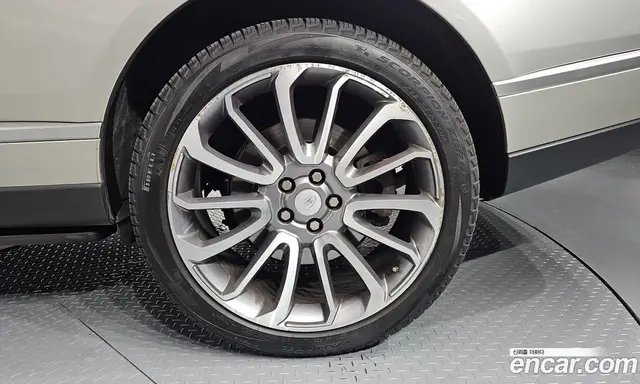 Land Rover Range Rover 2017 4.4 автомат (гидро), миниатюра 7 Land Rover Range Rover 2017 4.4 автомат (гидро), миниатюра 7