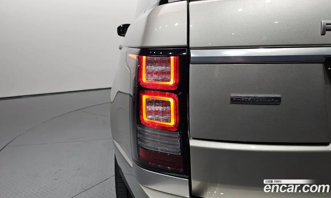 Land Rover Range Rover 2017 4.4 автомат (гидро), фото 9 Land Rover Range Rover 2017 4.4 автомат (гидро), фото 9