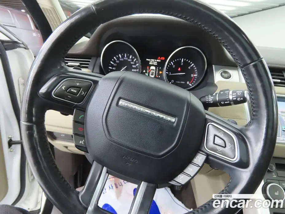 Land Rover Range Rover Evoque 2014 2.2 автомат (гидро), фото 8 Land Rover Range Rover Evoque 2014 2.2 автомат (гидро), фото 8