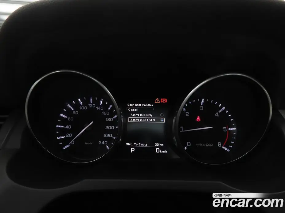 Land Rover Range Rover Evoque 2014 2.2 автомат (гидро), фото 9 Land Rover Range Rover Evoque 2014 2.2 автомат (гидро), фото 9