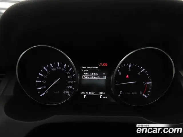 Land Rover Range Rover Evoque 2014 2.2 автомат (гидро), миниатюра 9 Land Rover Range Rover Evoque 2014 2.2 автомат (гидро), миниатюра 9