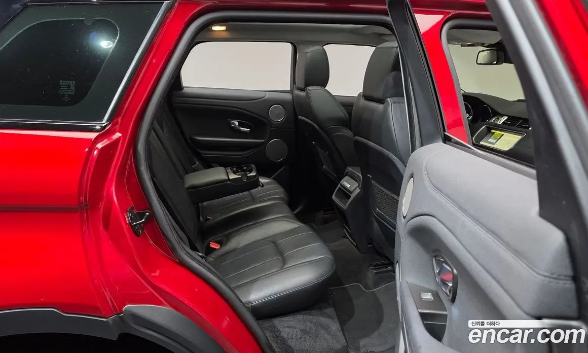 Land Rover Range Rover Evoque 2019 2.0 автомат (гидро), фото 17