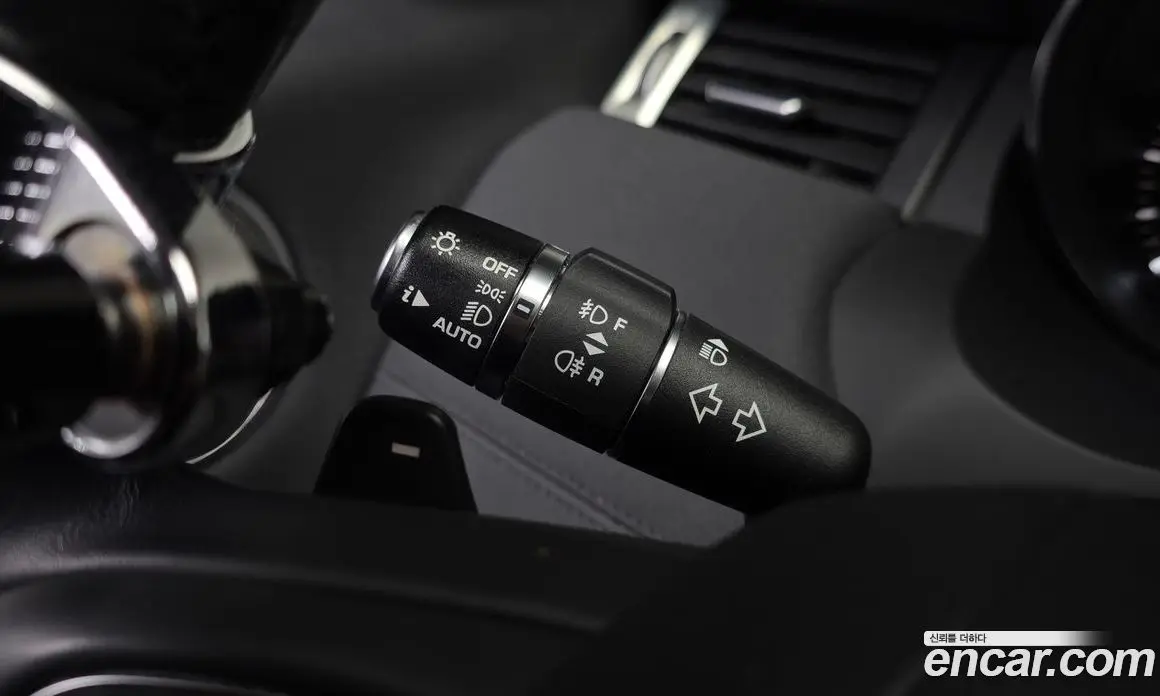 Land Rover Range Rover Evoque 2019 2.0 автомат (гидро), фото 29