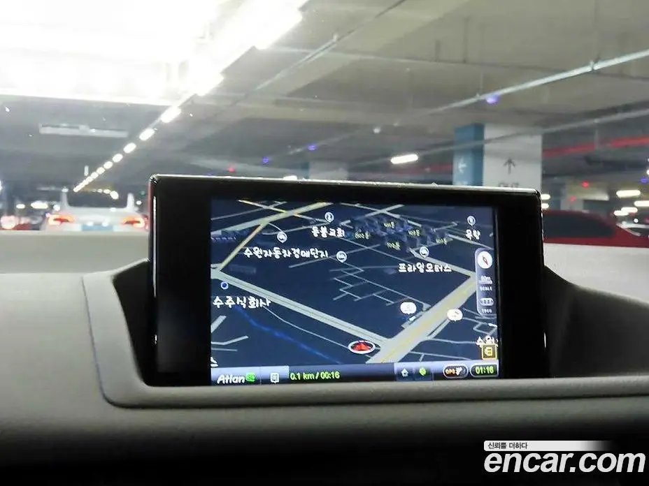Lexus CT200h 2014 1.8 автомат (гидро), фото 13 Lexus CT200h 2014 1.8 автомат (гидро), фото 13