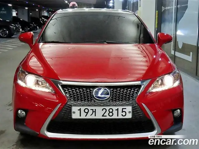 Lexus CT200h 2014 1.8 автомат (гидро), миниатюра 3 Lexus CT200h 2014 1.8 автомат (гидро), миниатюра 3