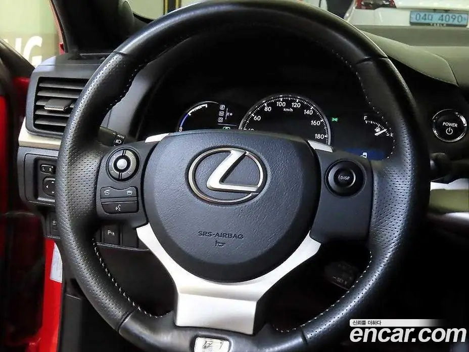 Lexus CT200h 2014 1.8 автомат (гидро), фото 8 Lexus CT200h 2014 1.8 автомат (гидро), фото 8