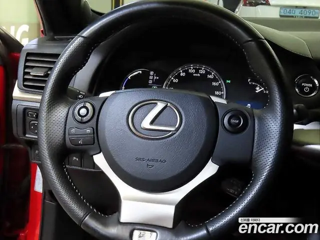 Lexus CT200h 2014 1.8 автомат (гидро), миниатюра 8 Lexus CT200h 2014 1.8 автомат (гидро), миниатюра 8