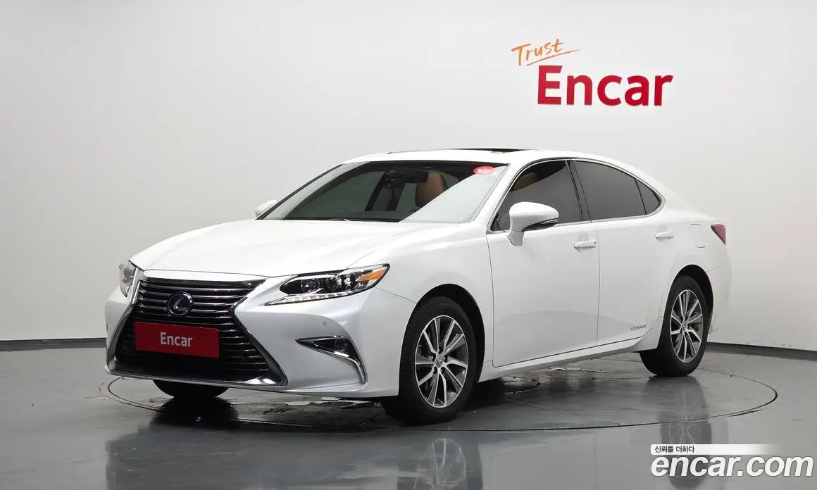 Lexus ES 2017 2.5 автомат (гидро), фото 1 Lexus ES 2017 2.5 автомат (гидро), фото 1