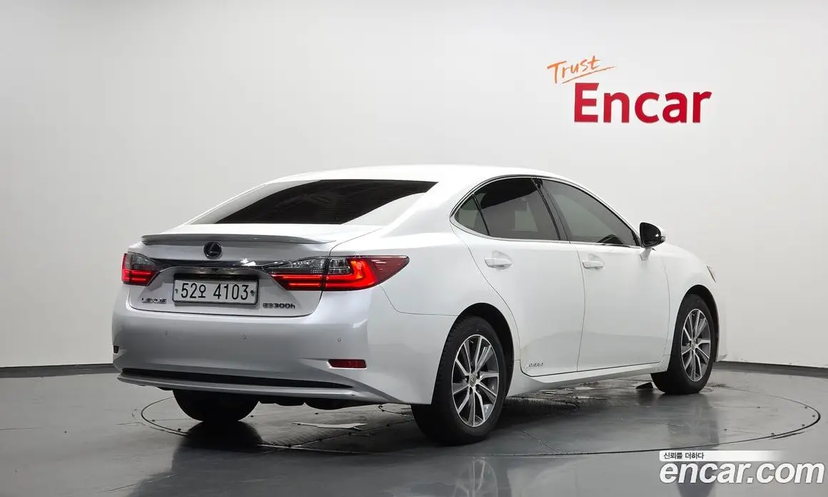 Lexus ES 2017 2.5 автомат (гидро), фото 2 Lexus ES 2017 2.5 автомат (гидро), фото 2