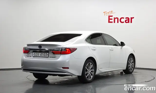 Lexus ES 2017 2.5 автомат (гидро), миниатюра 2 Lexus ES 2017 2.5 автомат (гидро), миниатюра 2
