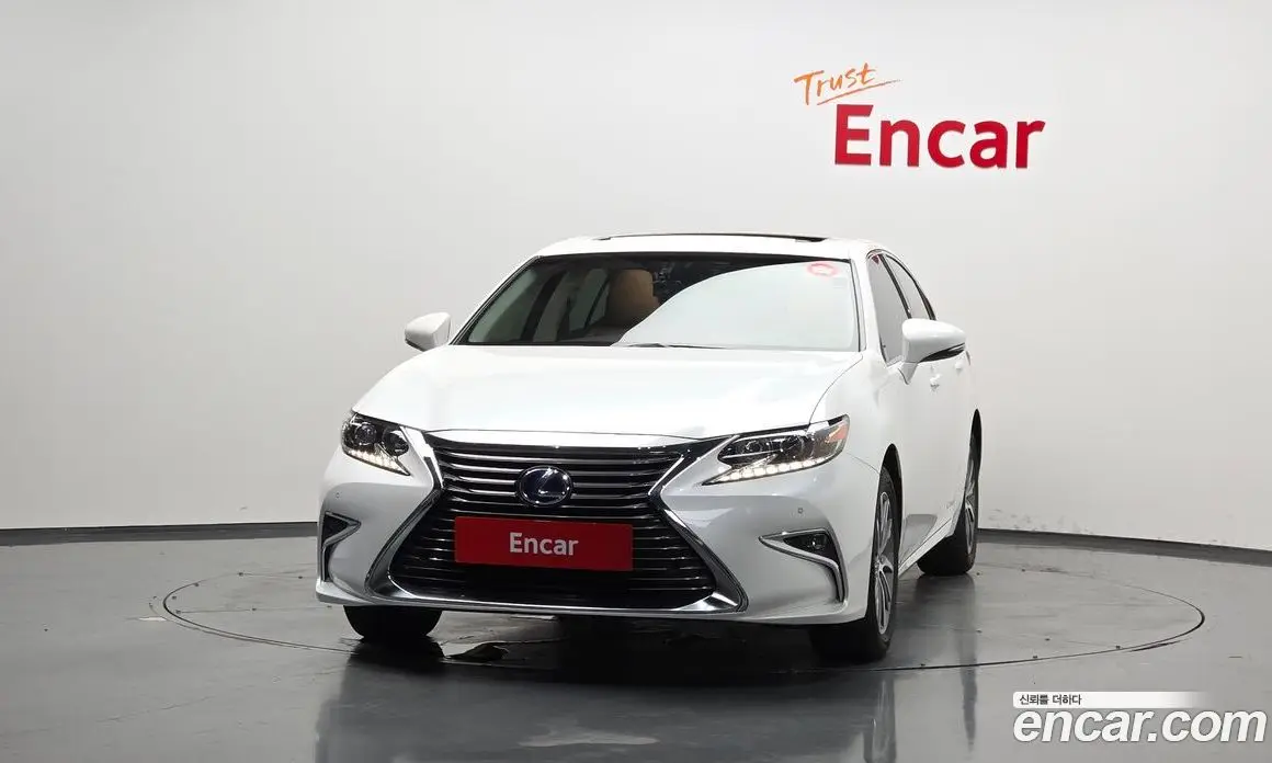 Lexus ES 2017 2.5 автомат (гидро), фото 3 Lexus ES 2017 2.5 автомат (гидро), фото 3