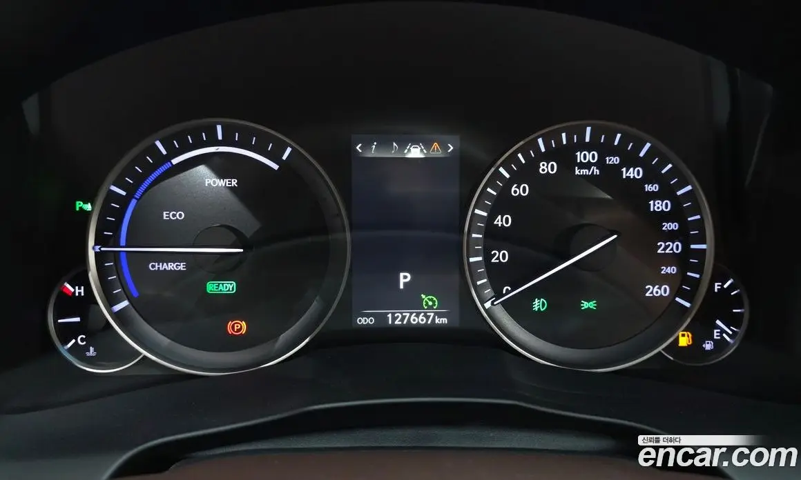Lexus ES 2017 2.5 автомат (гидро), фото 8 Lexus ES 2017 2.5 автомат (гидро), фото 8