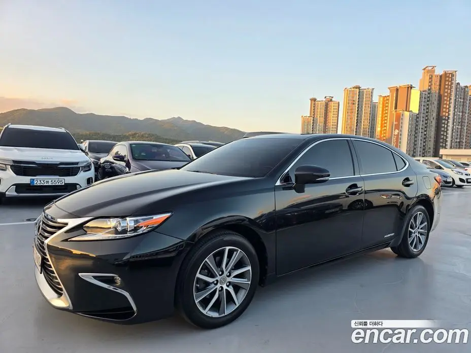 Lexus ES 2018 2.5 автомат (гидро), фото 1 Lexus ES 2018 2.5 автомат (гидро), фото 1