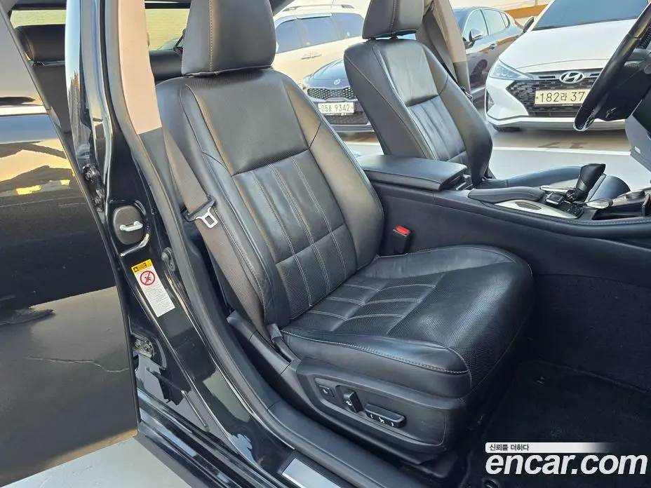 Lexus ES 2018 2.5 автомат (гидро), фото 11 Lexus ES 2018 2.5 автомат (гидро), фото 11