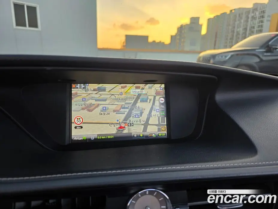 Lexus ES 2018 2.5 автомат (гидро), фото 19 Lexus ES 2018 2.5 автомат (гидро), фото 19