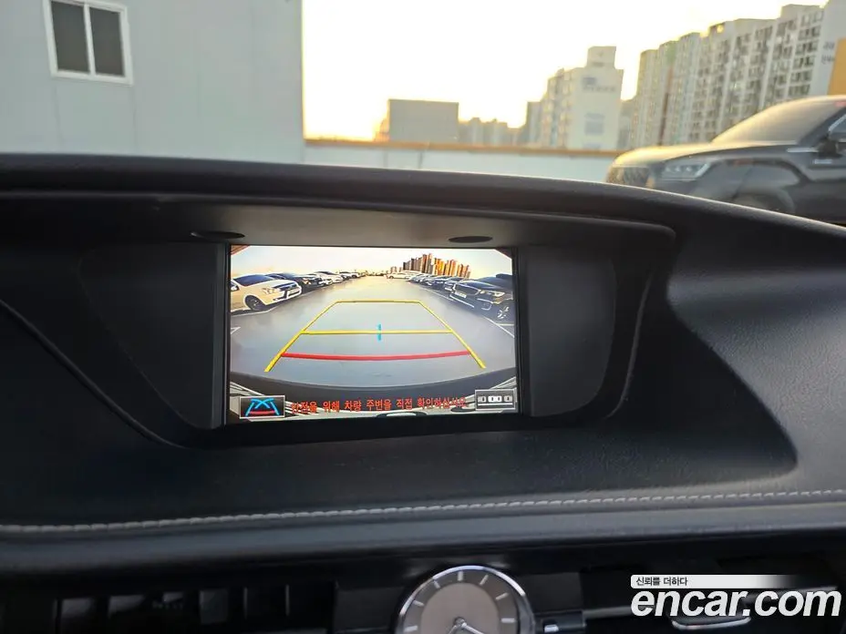 Lexus ES 2018 2.5 автомат (гидро), фото 20 Lexus ES 2018 2.5 автомат (гидро), фото 20