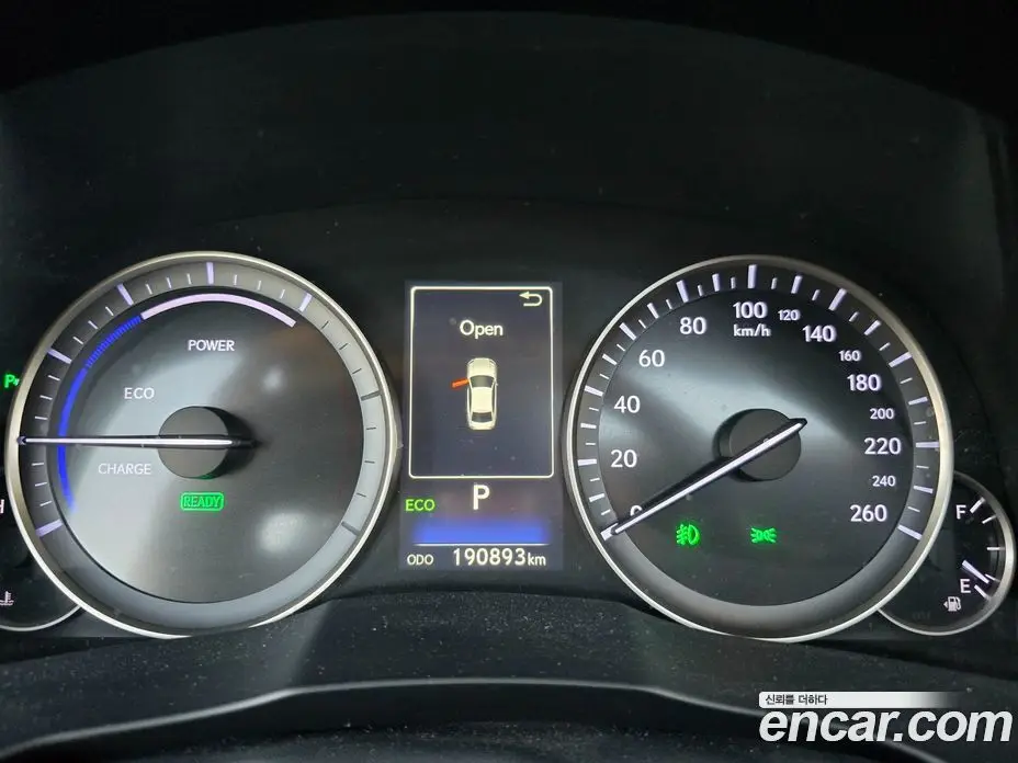 Lexus ES 2018 2.5 автомат (гидро), фото 8 Lexus ES 2018 2.5 автомат (гидро), фото 8