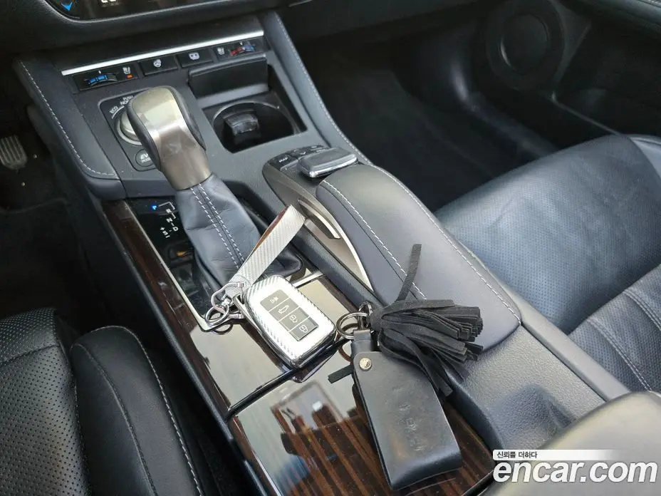 Lexus ES 2018 2.5 автомат (гидро), фото 9 Lexus ES 2018 2.5 автомат (гидро), фото 9