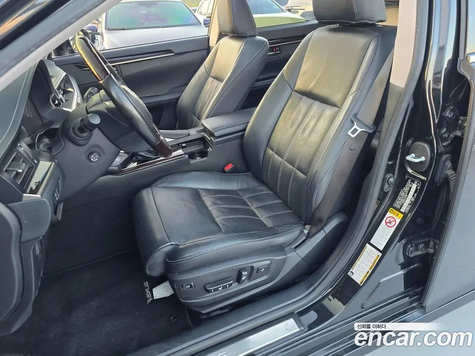 Lexus ES 2018 2.5 автомат (гидро), фото 10 Lexus ES 2018 2.5 автомат (гидро), фото 10