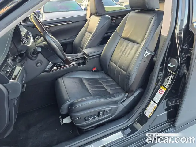 Lexus ES 2018 2.5 автомат (гидро), миниатюра 10 Lexus ES 2018 2.5 автомат (гидро), миниатюра 10