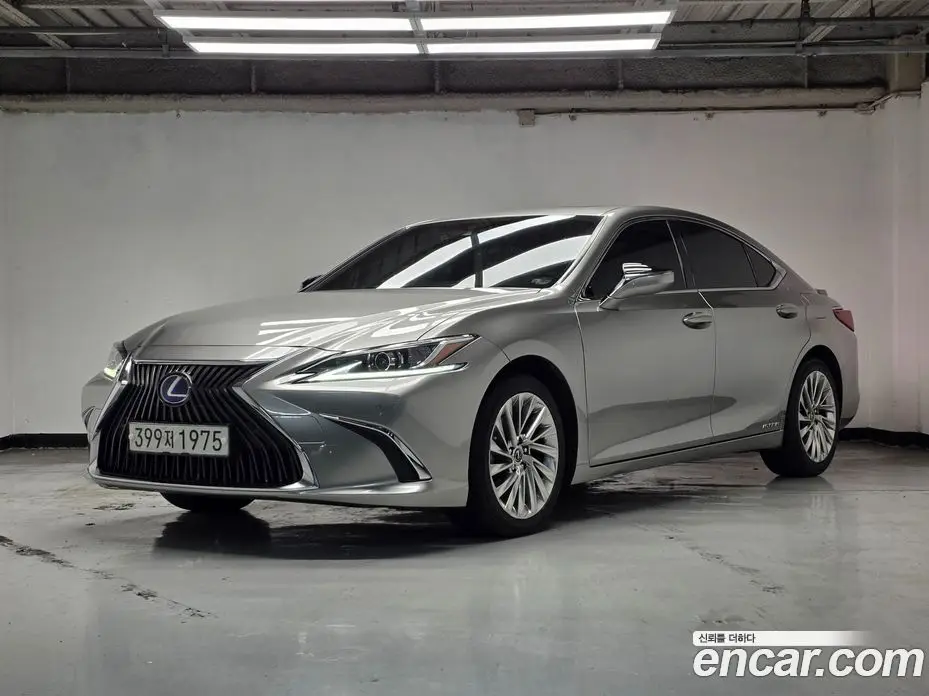 Lexus ES 2019 2.5 автомат (гидро), фото 1 Lexus ES 2019 2.5 автомат (гидро), фото 1