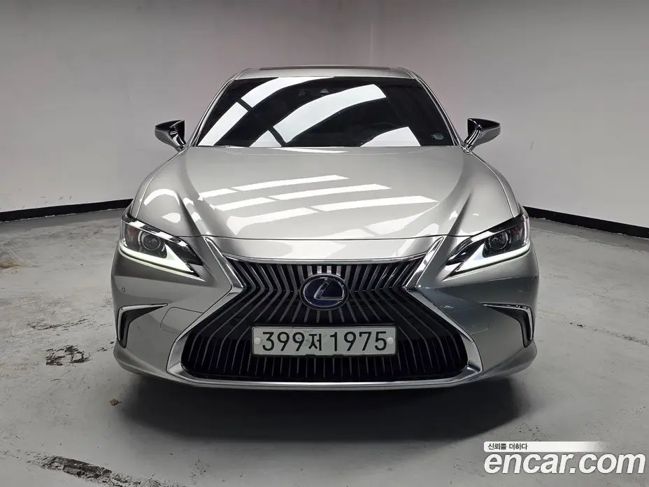 Lexus ES 2019 2.5 автомат (гидро), фото 3 Lexus ES 2019 2.5 автомат (гидро), фото 3