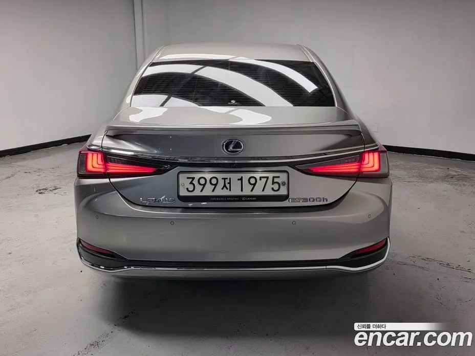 Lexus ES 2019 2.5 автомат (гидро), фото 4 Lexus ES 2019 2.5 автомат (гидро), фото 4