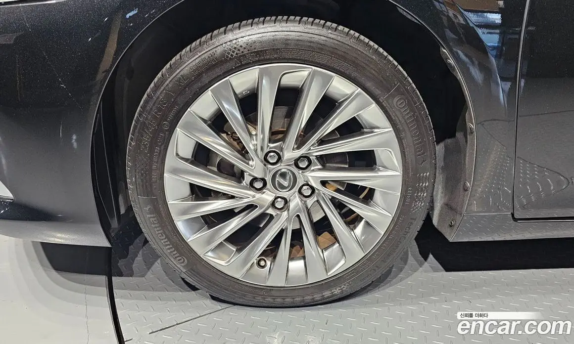 Lexus ES 2022 2.5 автомат (гидро), фото 5 Lexus ES 2022 2.5 автомат (гидро), фото 5