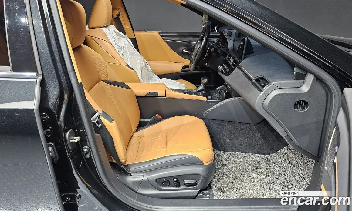 Lexus ES 2022 2.5 автомат (гидро), фото 10 Lexus ES 2022 2.5 автомат (гидро), фото 10