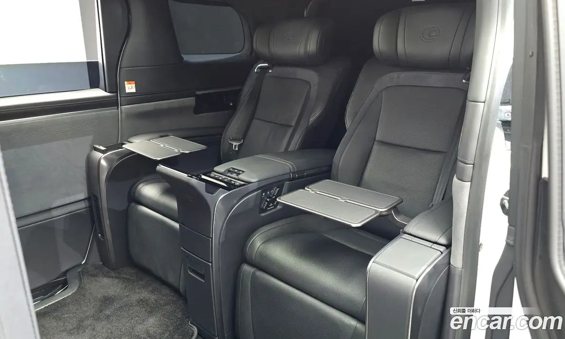 Lexus LM 2024 2.4 автомат (гидро), фото 11 Lexus LM 2024 2.4 автомат (гидро), фото 11