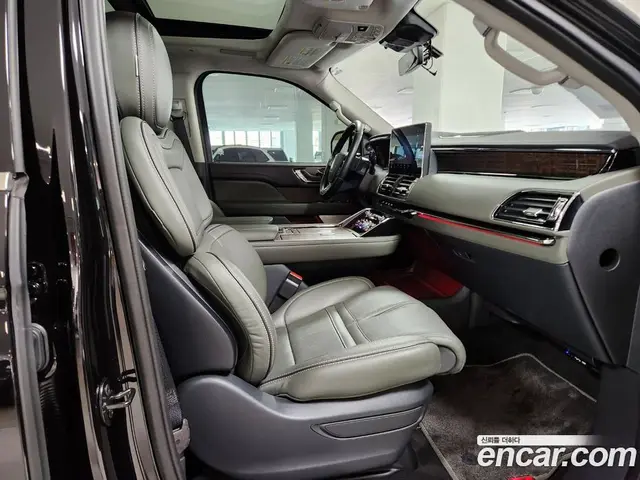 Lincoln Navigator 2023 3.5 автомат (гидро), миниатюра 12