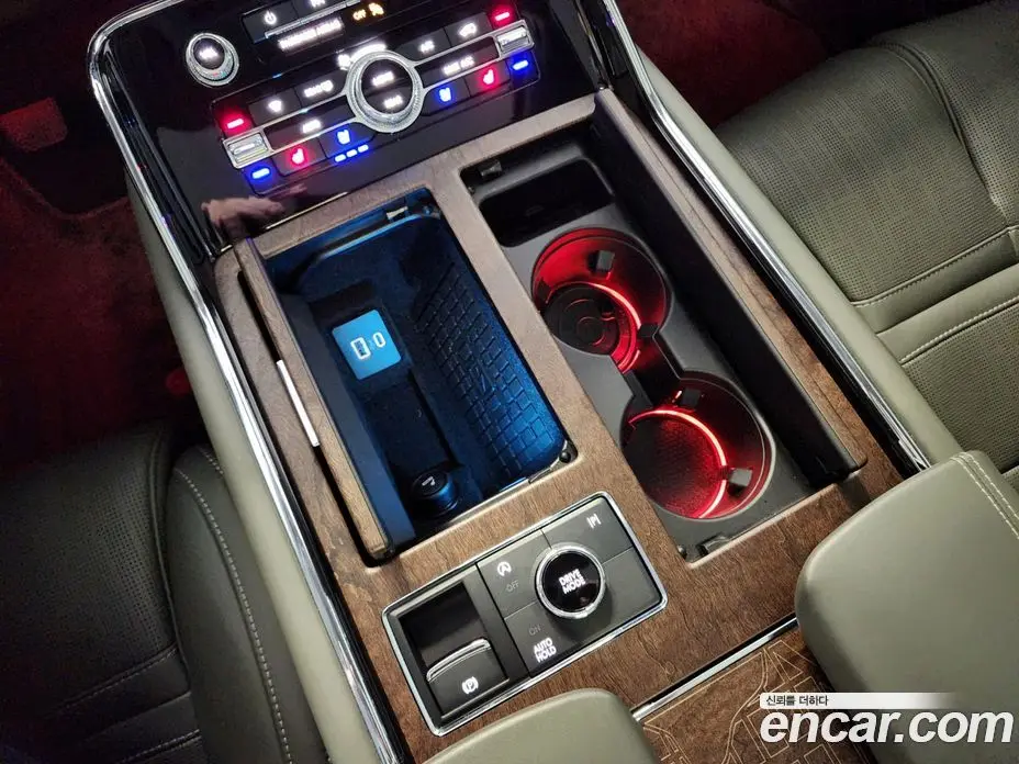 Lincoln Navigator 2023 3.5 автомат (гидро), фото 16 Lincoln Navigator 2023 3.5 автомат (гидро), фото 16