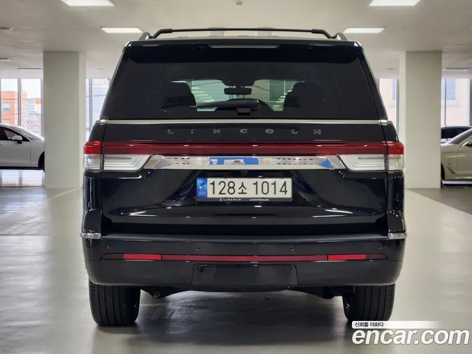 Lincoln Navigator 2023 3.5 автомат (гидро), фото 4 Lincoln Navigator 2023 3.5 автомат (гидро), фото 4