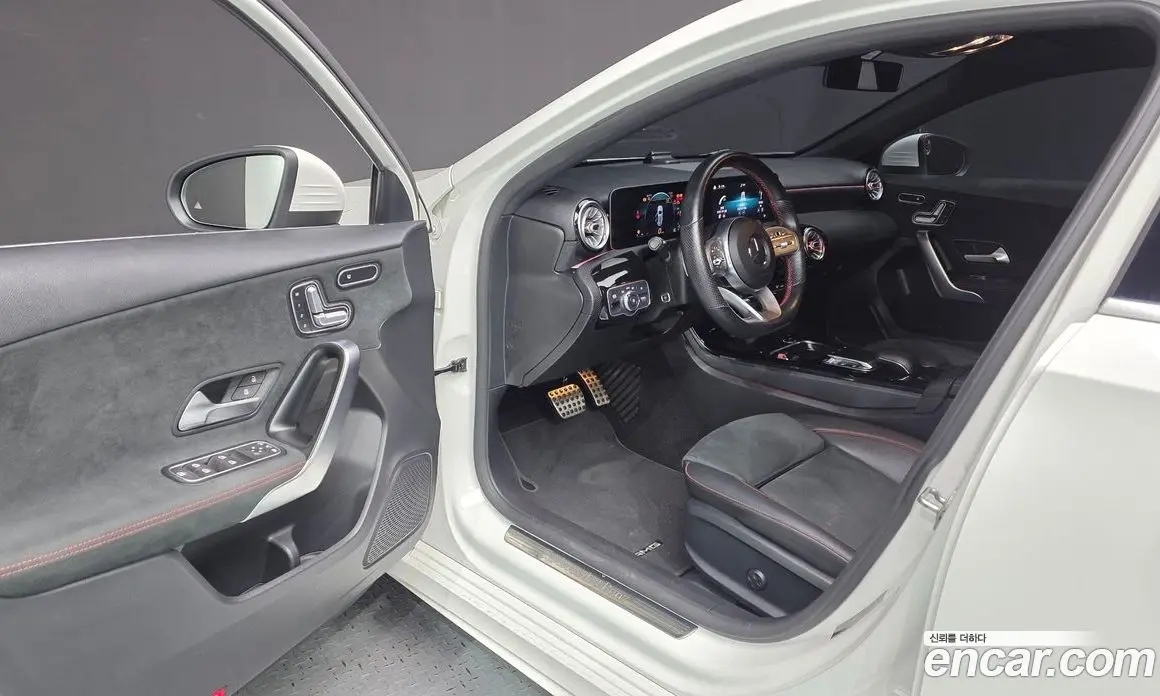 Mercedes-Benz A-Class 2020 2.0 автомат (гидро), фото 13 Mercedes-Benz A-Class 2020 2.0 автомат (гидро), фото 13