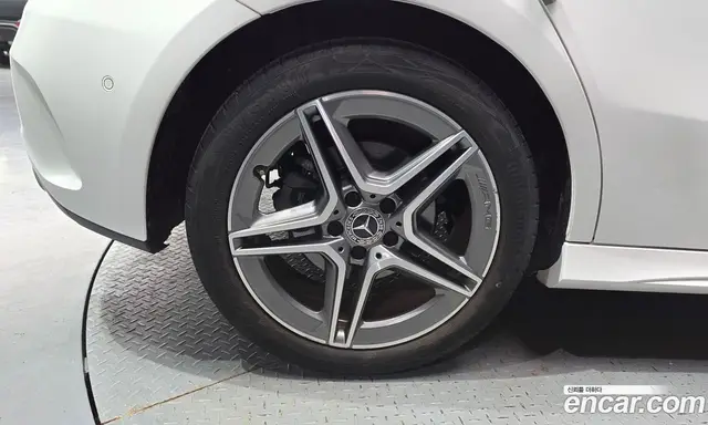 Mercedes-Benz A-Class 2020 2.0 автомат (гидро), миниатюра 5 Mercedes-Benz A-Class 2020 2.0 автомат (гидро), миниатюра 5