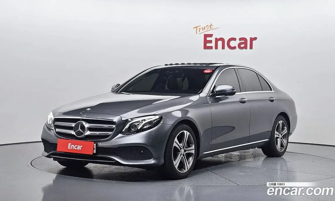 Mercedes-Benz E-Class 2017 2.0 автомат (гидро), фото 1 Mercedes-Benz E-Class 2017 2.0 автомат (гидро), фото 1